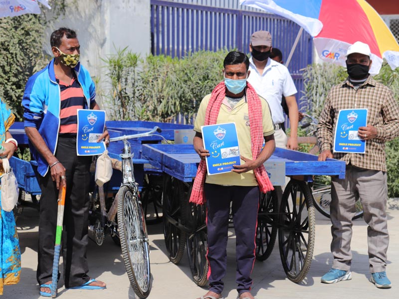 Families with their new pushcarts