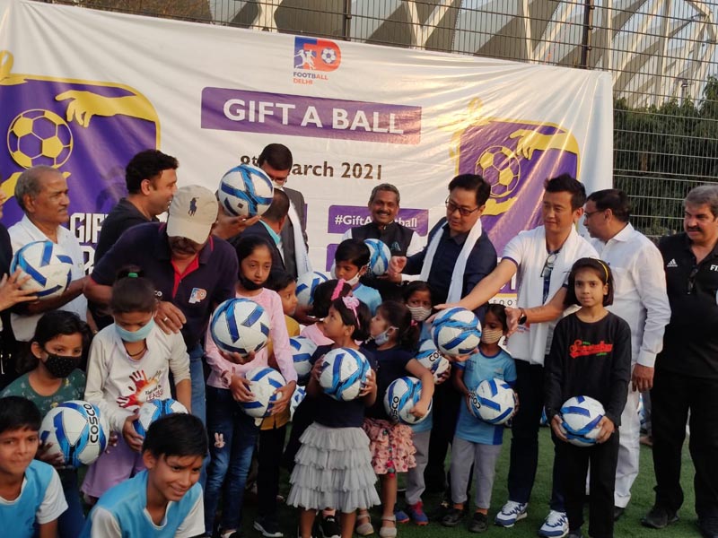 Gift A Ball 3