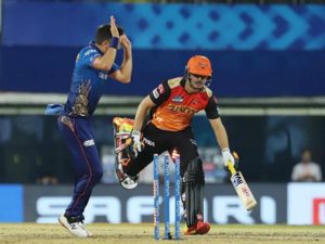 MI beats SRH by 13 runs 17 April 2021