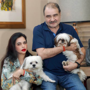 Ashok Jaipuria and Yamini Jaipuria PetsFamilia