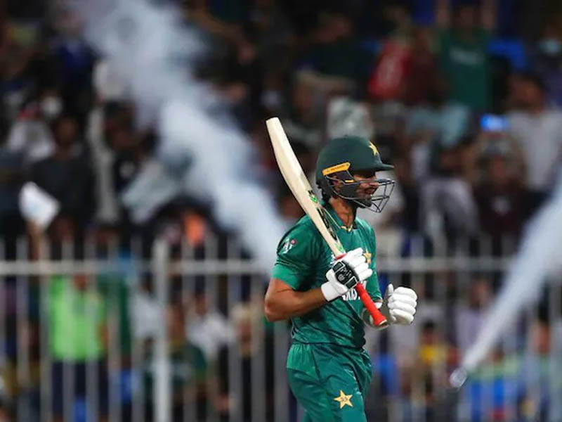 shoaib malik smashes pakistan s fastest ever half century in t20 world cup