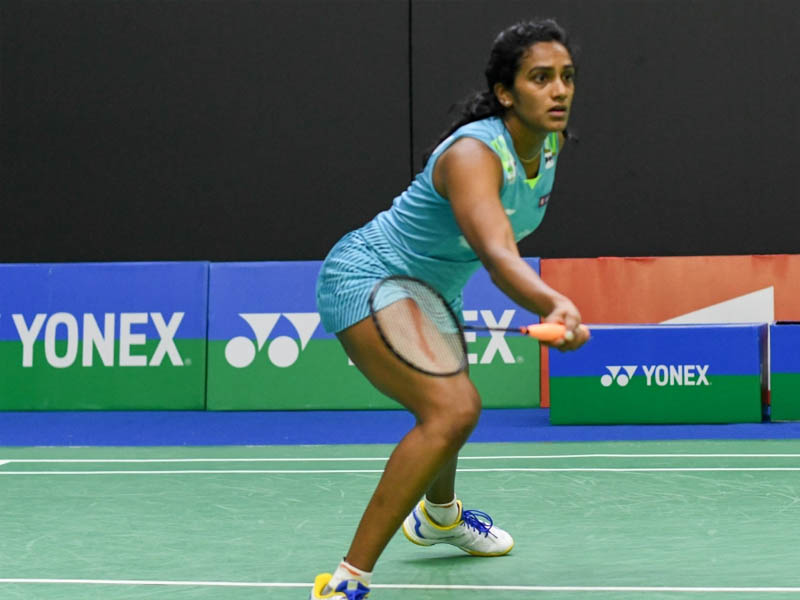 badminton india open kidambi srikanth pv sindhu ease through to 2nd round