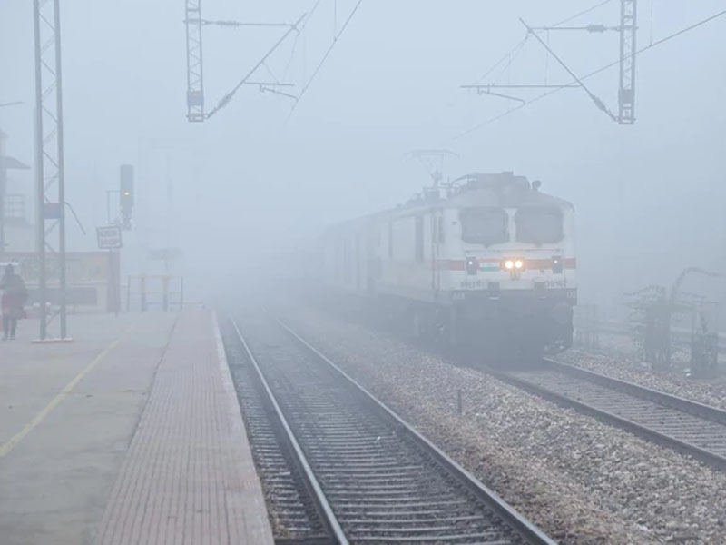 indian railways cancelled 400 trains due to weather conditions 1