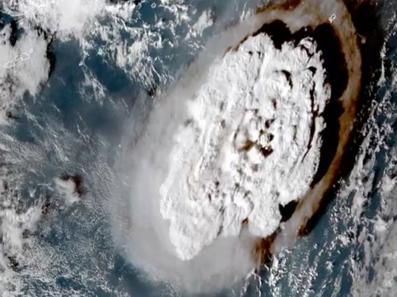 volcanic eruption in Tonga