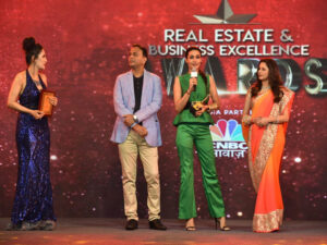 Celebrities attend Real Estate and Business Excellence Awards