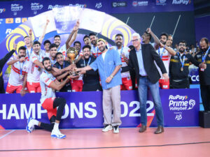 The Kolkata Thunderbolts celebrate along with Film superstar Vijay Deverakonda