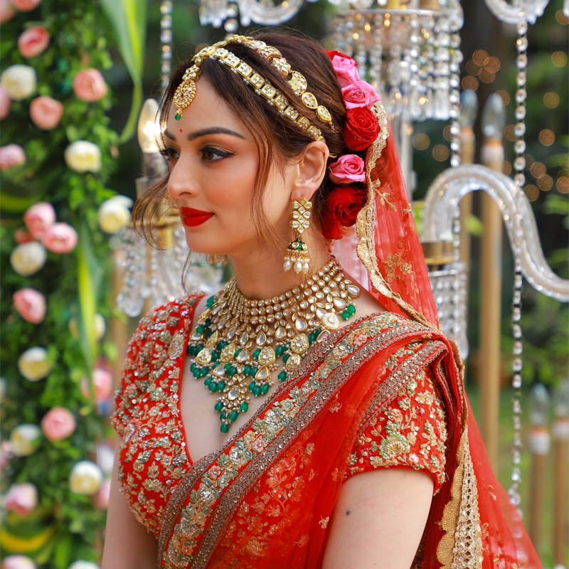 sandeepa dhar turns into a gorgeous traditional bride for her first music video with pratik sehajpal