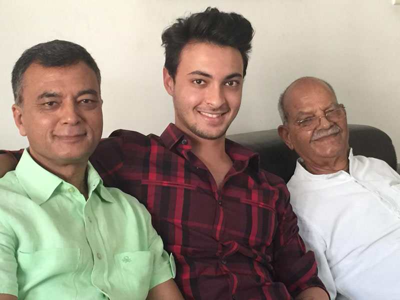 Aayush Sharmas grandfather and politician Pandit Sukh Ram Sharma hospitalised