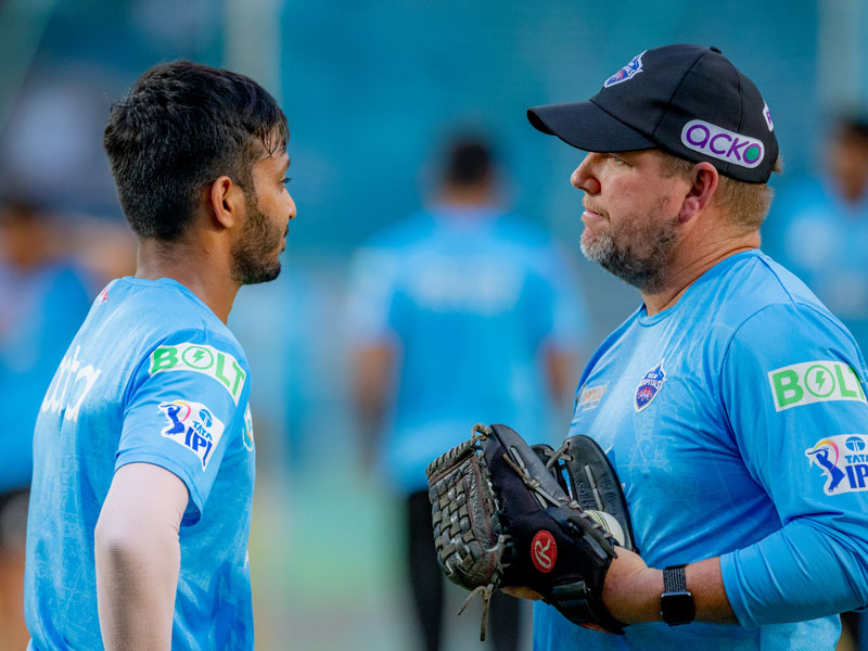 Delhi Capitals Fast Bowling Coach James Hopes with Chetan Sakariya