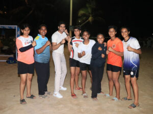 Abhimanyu Dassani meets the Indian handball team