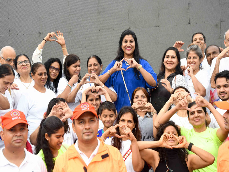 Shaina NC and giants welfare celebrated International Yoga day at Marine Lines