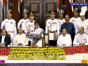 droupadi murmu takes oath as 15th president of india