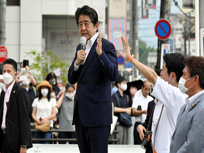 former japanese leader shinzo abe dies after being shot at campaign event