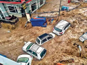 Himachal Pradesh heavy rains wreak havoc