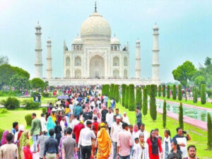 tourists entry closed for three days on the main tomb of the taj mahal