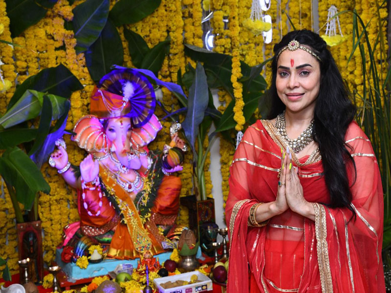 Nikita Rawal celebrates the spirit of Navratri