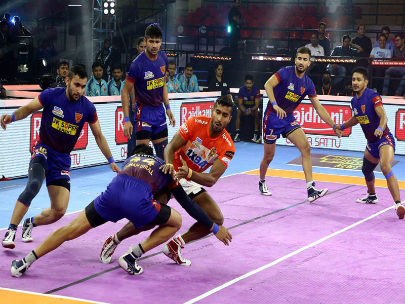 Dabang Delhi Win With Ease Against Gujarat Giants