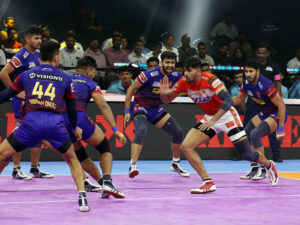 Gujarat Giants vs Dabang Delhi KC