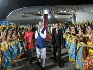 pm modi lands in bali for g20 summit gets traditional welcome