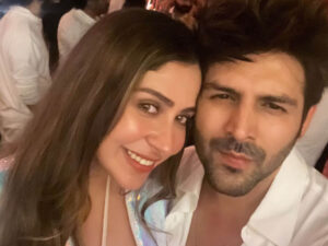 Malvika Raaj Grabbed and Kartik Aryan