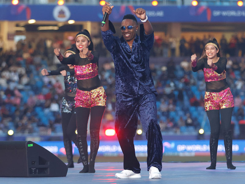 All rounder Dwayne Bravo engages the crowd at the DP World ILT20 opening ceremony