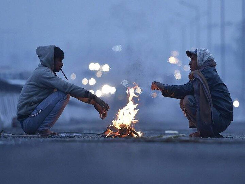 Strong winds drizzle less fog in Delhi