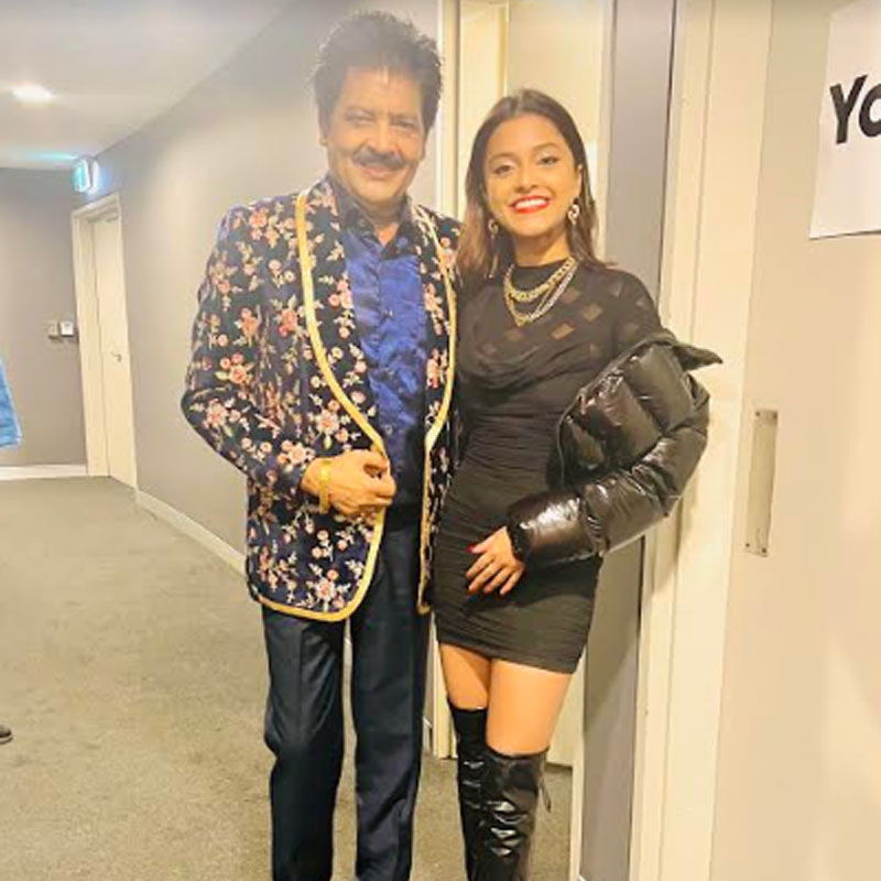 Yohani and legendary singer Udit Narayan share the stage for their recent show in Melbourne