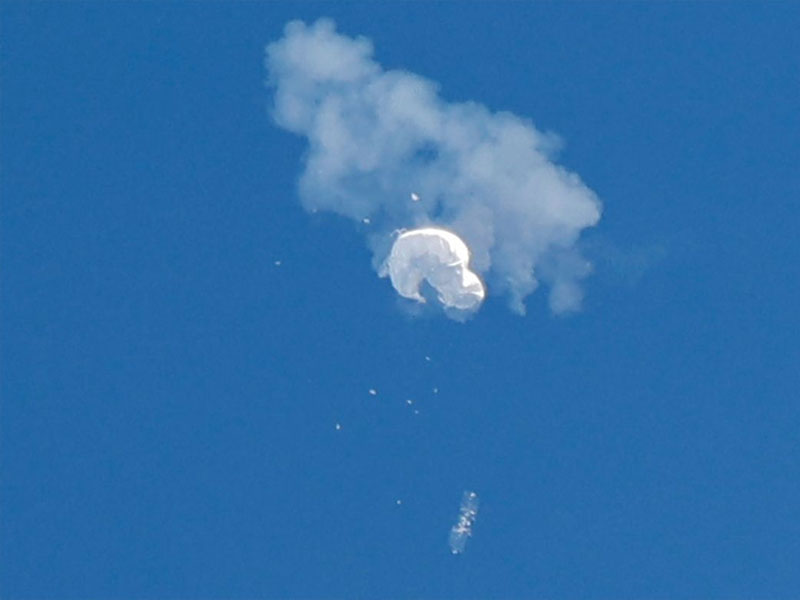 us shoots down chinese spy balloon over atlantic ocean