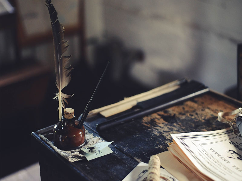 Desk Ink Feather