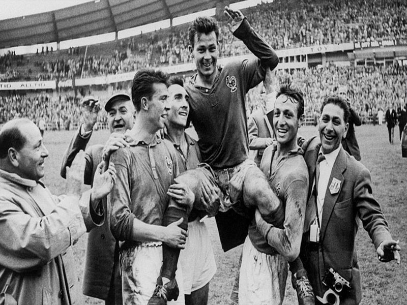 just fontaine legendary france striker who scored 13 goals at one world cup dies aged 89