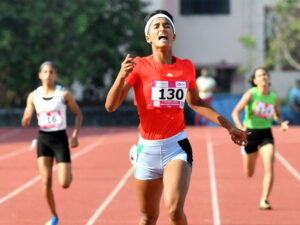 rezoana runs to a new national record in the girls under 16 400m event