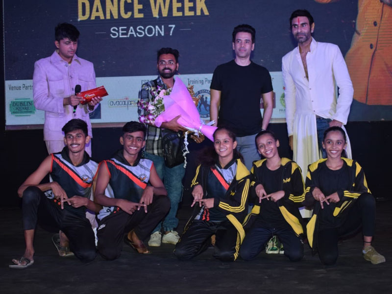 Tushar Kapoor performs at Grand Finale of Sandip Soparrkars India Dance Week