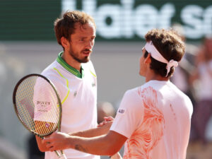 daniil medvedev stunned at french open by thiago seyboth