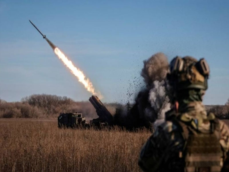 ukraine shoots down russian hypersonic kinzhal missile with us air defence system