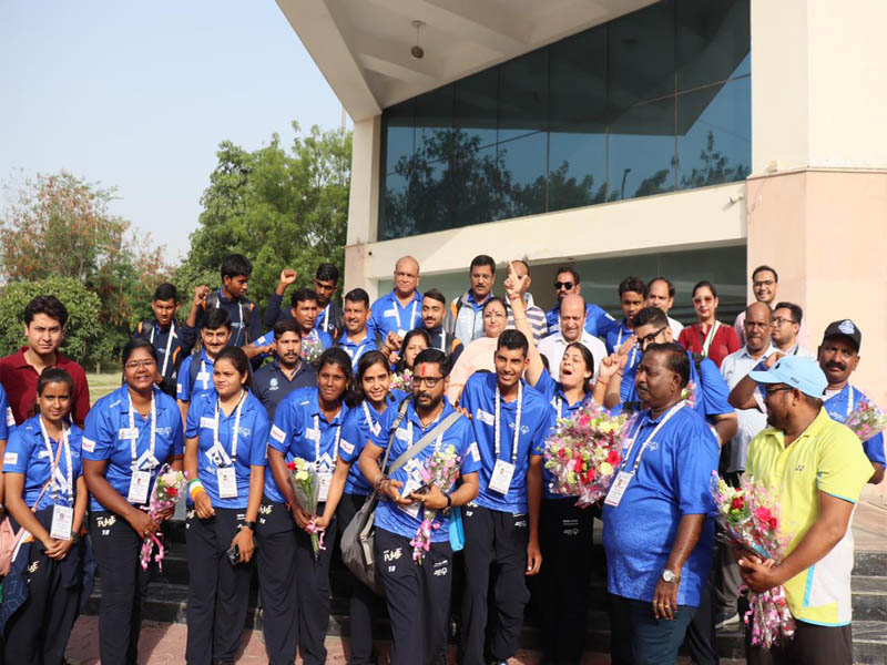 Indian contingent depart for Berlin