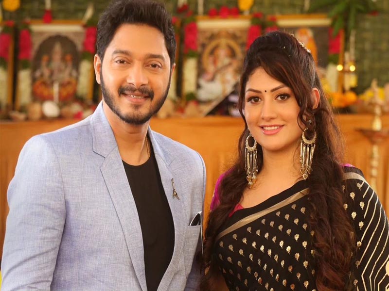 Shreyas Talpade and Radhika Kumaraswamy