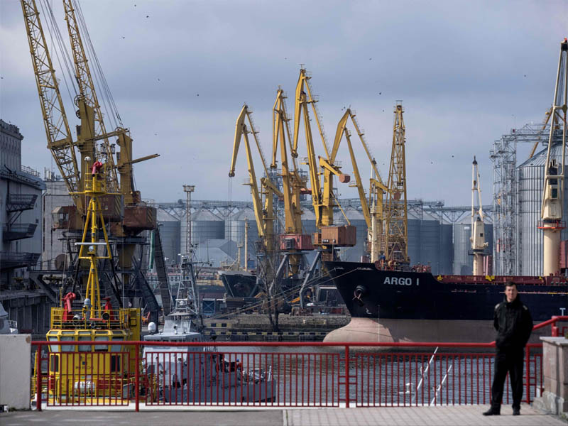 russian missiles strike ukraines odessa port key to grain deal