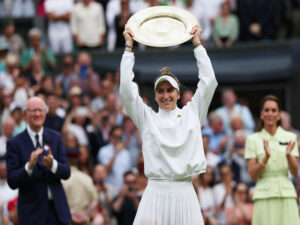 wimbledon 2023 unseeded vondrousova beats jabeur to lift maiden title