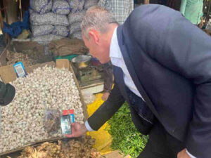 german embassy hails indias digital success story minister wissing uses upi at vegetable shop