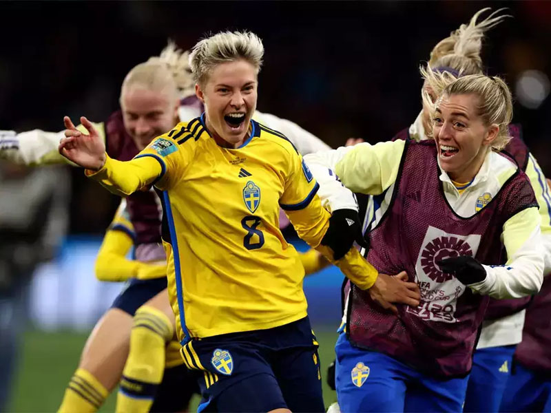 sweden beat holders usa on penalties to reach womens world cup quarter finals