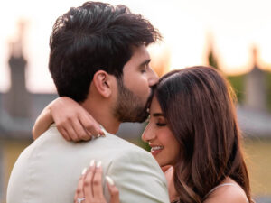 Armaan Maliks romantic proposal video ft. fiancee fashion influencer Aashna Shroff