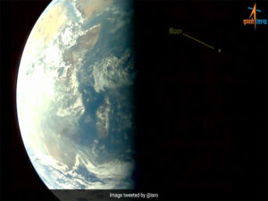 aditya l1 takes a selfie isro shares fresh images of earth and moon