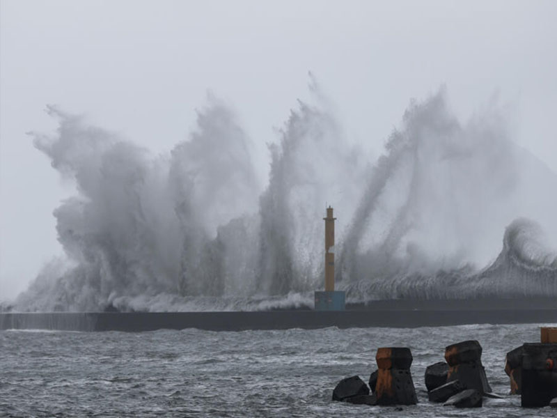 thousands evacuated as typhoon haikui heads for taiwan