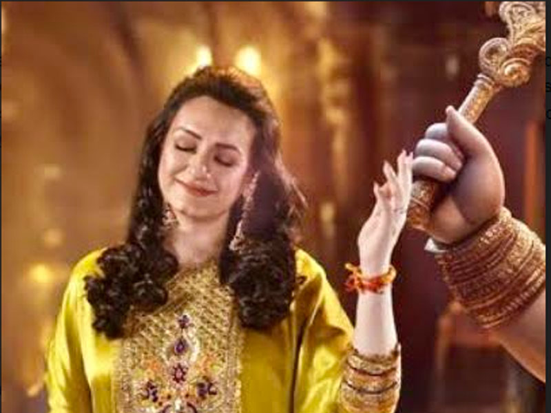 Singers Akriti Kakar and Vipin Aneja release Morya Karo Mangal to usher in Ganesh Chaturthi Blessings