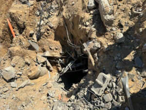 israel reveals entrance to hamas tunnel found in shifa hospital complex