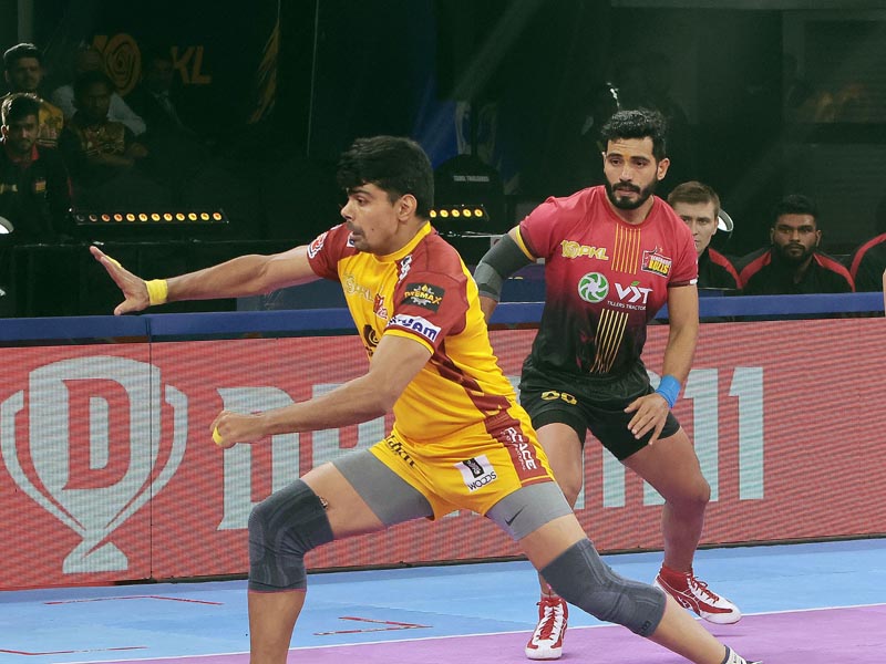 Pawan Sehrawat in action against Bengaluru Bulls