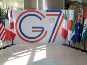 The major purpose of the G 7 is to discuss and sometimes act in concert to help resolve global problems