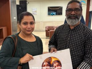 Parul Singh CM Hemant Soren