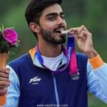 एशियन गेम्स 2026: निशानेबाज अनंतजीत सिंह नरुका ने दो कांस्य पदक जीतकर रचा इतिहास, सफलता का पूरा श्रेय माता-पिता को दिया